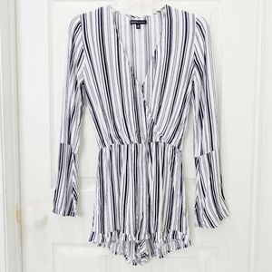Kendall & Kylie Striped Bell Sleeve Romper sz S
